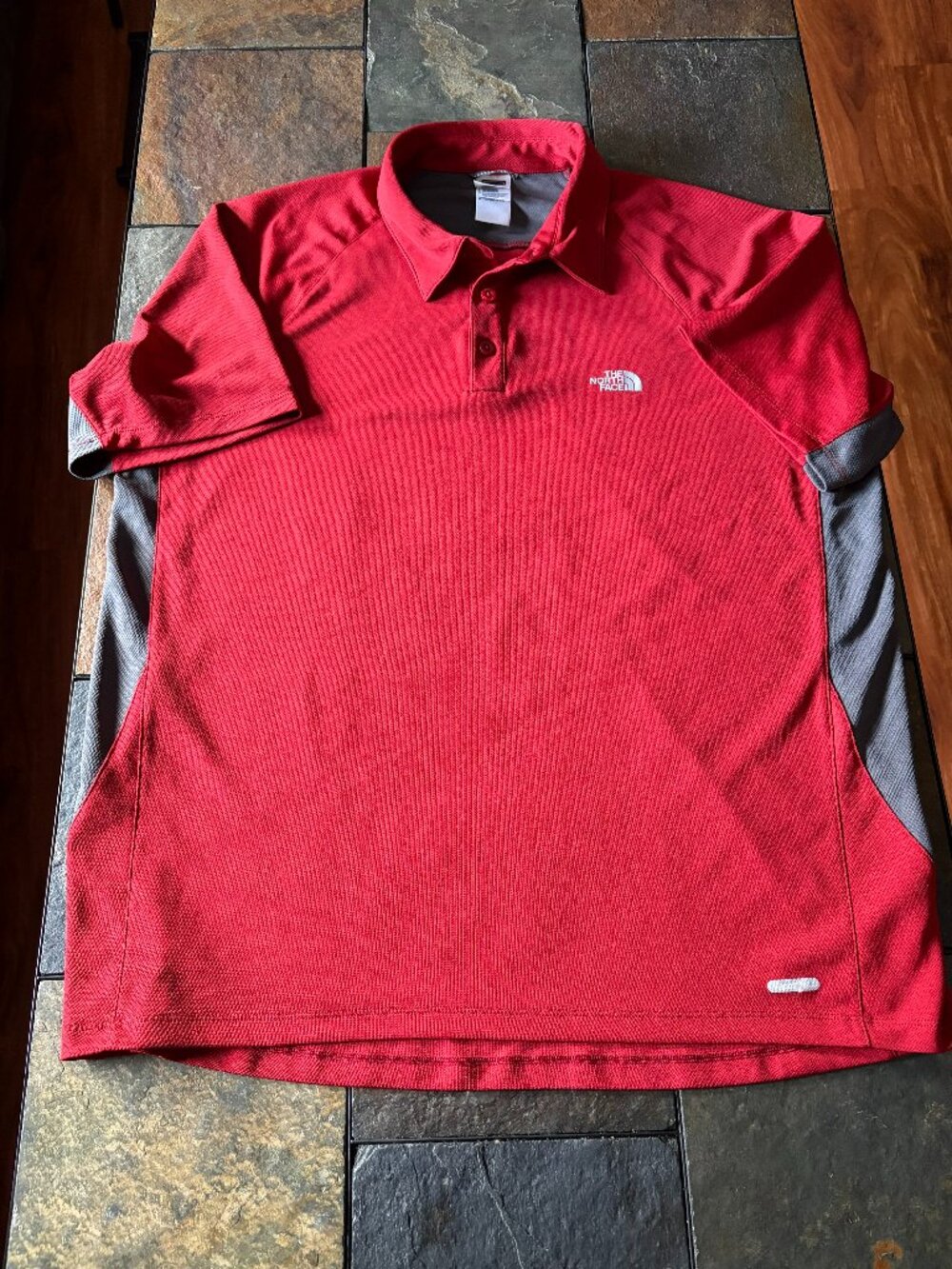 The North Face VaporWick colorblock athletic polo shirt brick red men's XL